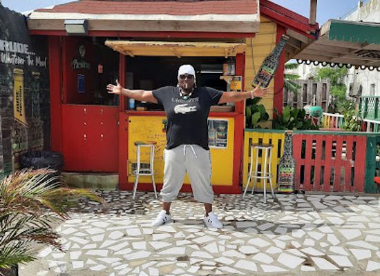 sint-maarten/philipsburg-boardwalk/landmark/biggy-s-central