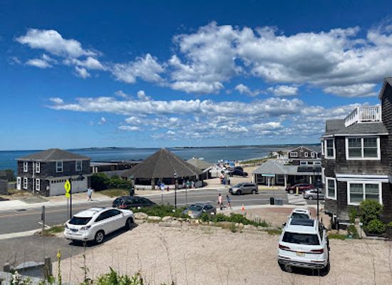 rhode-island/westerly/landmark/watch-hill-beach