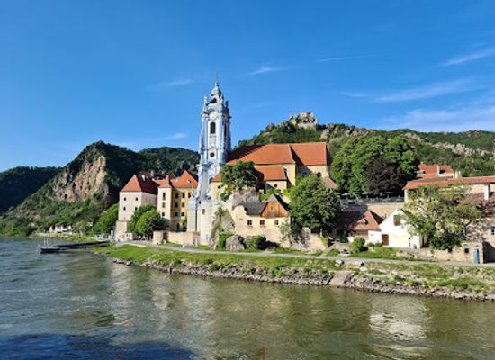 austria/wachau-valley/landmark/stift-durnstein