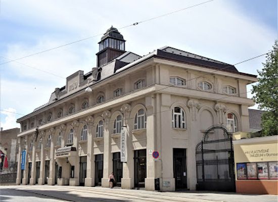 czechia/olomouc/landmark/muzeum-umeni-olomouc
