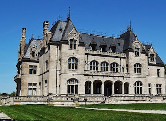rhode-island/newport-county/landmark/newport-gilded-age-mansion-trolley-tour