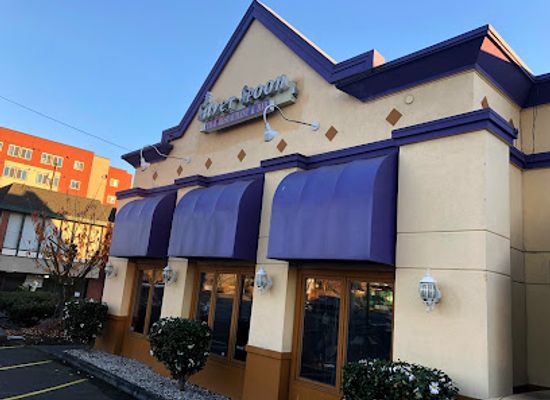 washington/lynnwood/landmark/silver-spoon-thai-restaurant-bar