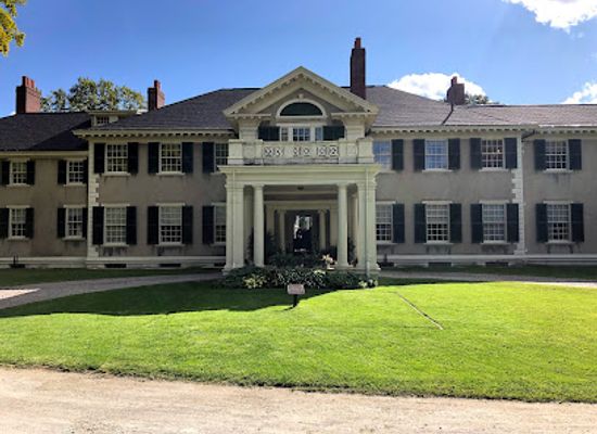 vermont/orange-county/landmark/hildene-the-lincoln-family-home-welcome-center