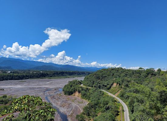ecuador/macas/landmark/parque-recreacional