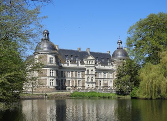 france/angers/landmark/chateau-de-serrant