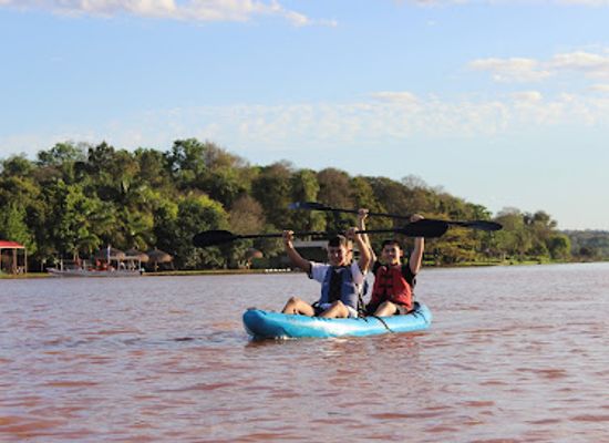 paraguay/hernandarias/landmark/andre-renato-kayak