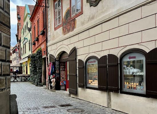 czechia/cesky-krumlov/landmark/renaissancefassade