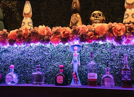 illinois/cicero/landmark/hacienda-calavera