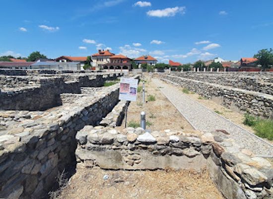 romania/drobeta-turnu-severin/landmark/muzeul-regiunii-portilor-de-fier