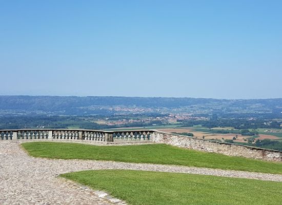 italy/piedmont/landmark/castello-e-parco-di-masino