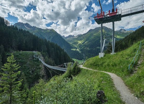 austria/ischgl/landmark/hangebrucke-barenfalle