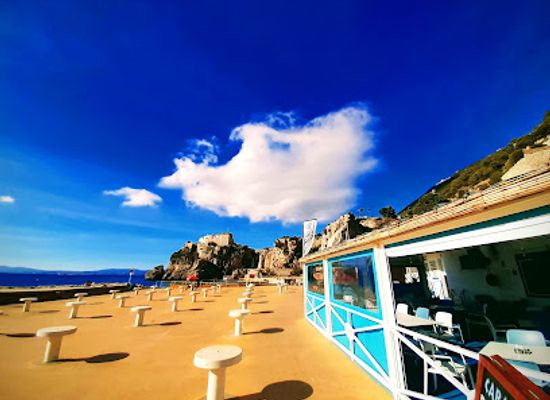 gibraltar/camp-bay/landmark/cabana-beach-bar
