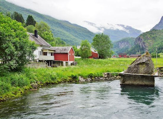 norway/vestlandet/landmark/steinsholen-river-bridges