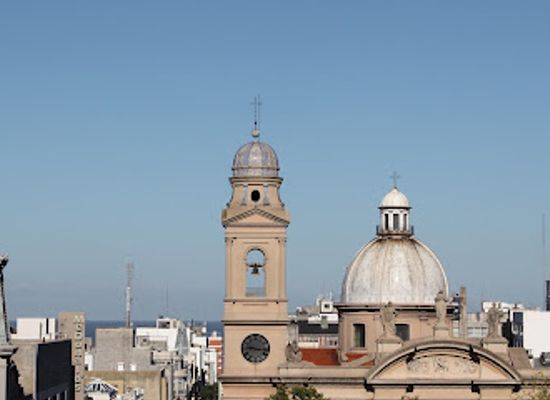 uruguay/central-region/landmark/montevideo-metropolitan-cathedral