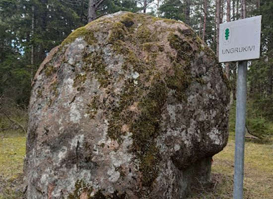 estonia/hiiumaa-island/landmark/ungru-kivi