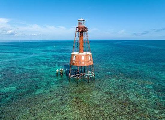 florida/everglades/landmark/carysfort-lighthouse