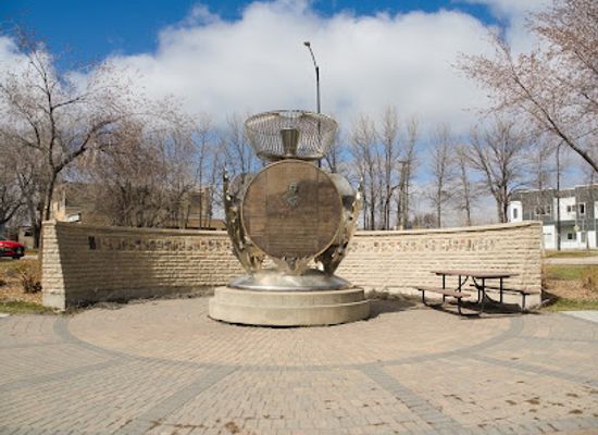canada/winnipeg/exchange-district/landmark/winnipeg-scots-monument