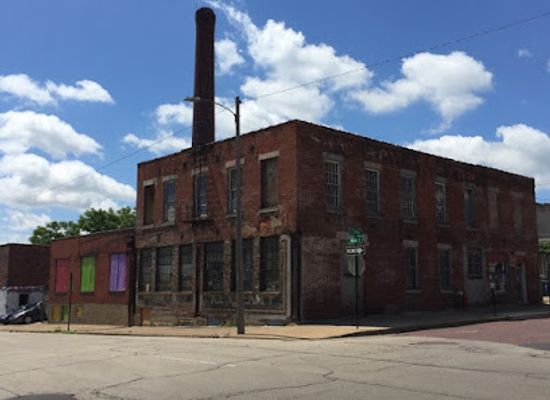 iowa/driftless-area/landmark/smokestack