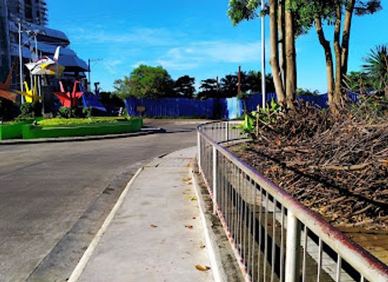 philippines/davao-city/buhangin-district/landmark/dakudao-paper-crane-monument