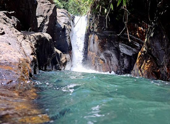 sri-lanka/ratnapura-district/landmark/katugas-ella-waterfall