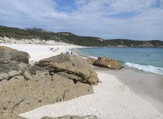 australia/gippsland/landmark/squeaky-beach