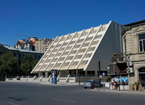 azerbaijan/baku/landmark/heydar-aliyev-palace