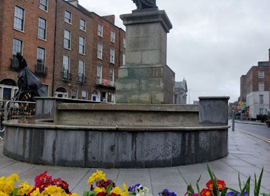 ireland/limerick/landmark/o-connell-monument