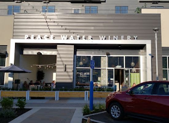 indiana/fishers/landmark/peace-water-winery