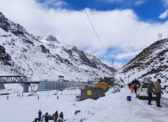 india/manali/landmark/from-hills-manali