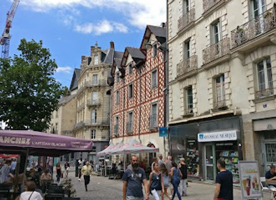 france/rennes/landmark/la-reserve
