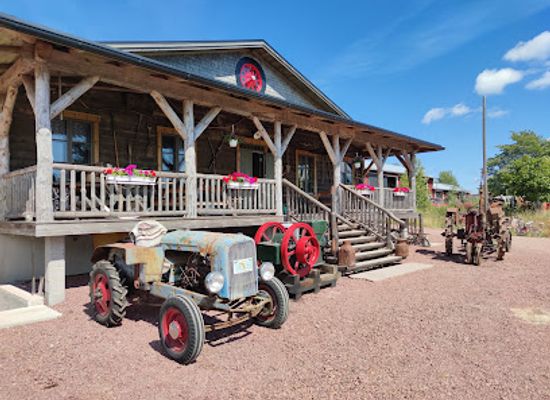 finland/aland-islands/landmark/geta-nostalgia-and-car-museum
