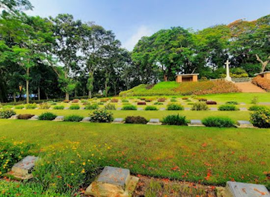 bangladesh/comilla/landmark/maynamati-war-cemetry
