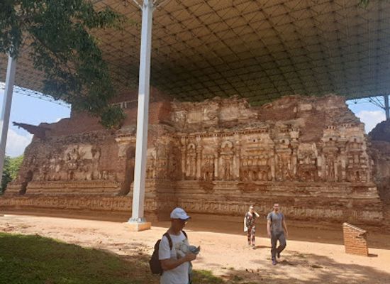 sri-lanka/polonnaruwa/landmark/thivanka-image-house