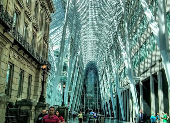 canada/greater-toronto-area/landmark/allen-lambert-galleria