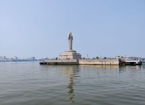 india/hyderabad/hussain-sagar/landmark/hussain-sagar