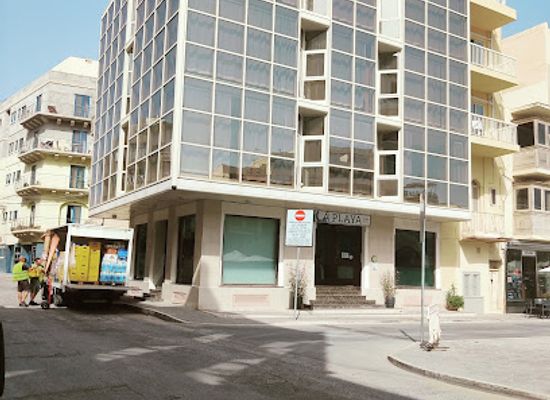 malta/marsalforn-bay/landmark/la-playa-hotel