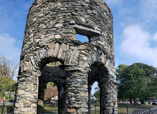 rhode-island/narragansett-bay/landmark/newport-windmill-tower