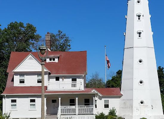 wisconsin/milwaukee/east-side/landmark/north-point-lighthouse