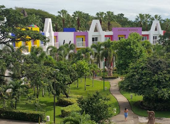 el-salvador/western-region/landmark/plaza-mundo-soyapango