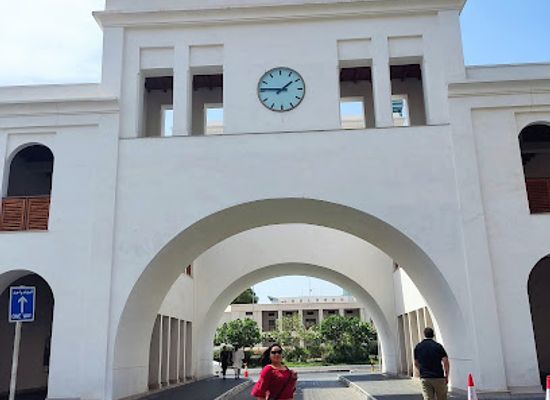 bahrain/central-region/landmark/souq-bab-al-bahrain