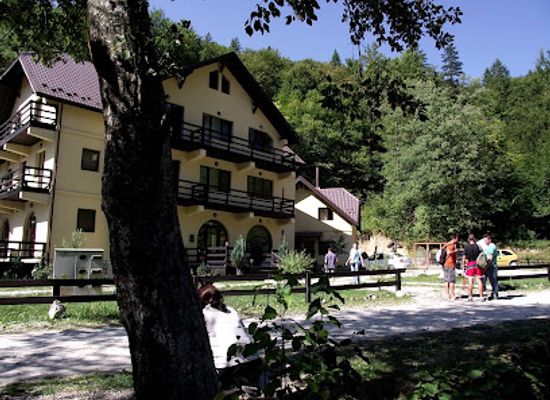 romania/rasnov-area/landmark/keys-cabana-fortress