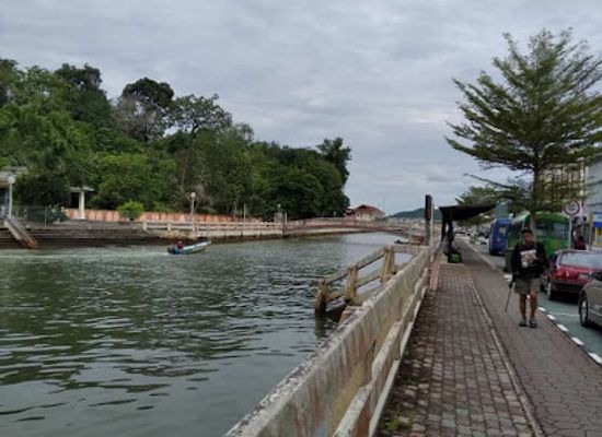 brunei/labi/landmark/kianggeh-market