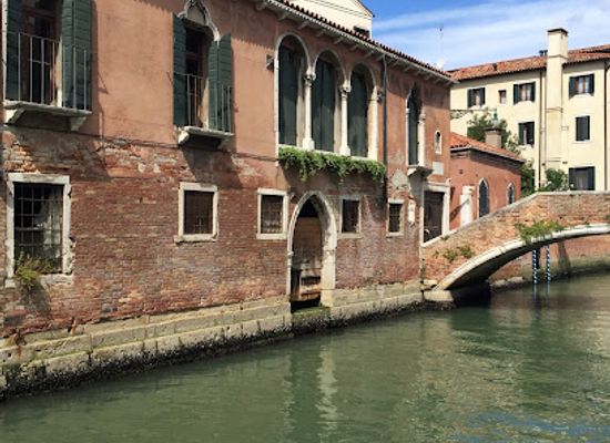 italy/venice/dorsoduro/landmark/fondazione-venetian-heritage-onlus