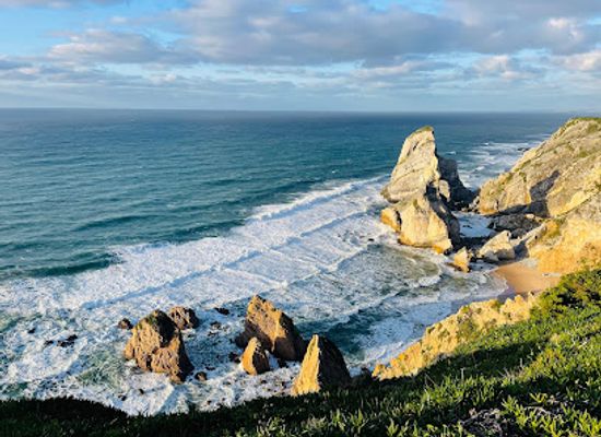 portugal/sintra/landmark/praia-da-ursa