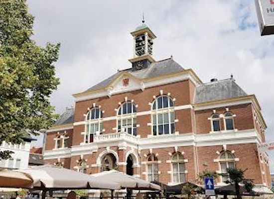 netherlands/veluwe/landmark/raadhuisplein