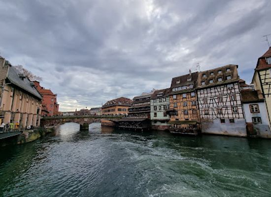 france/strasbourg/petite-france/landmark/ecluse-a-de-la-petite-france