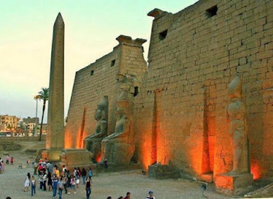 egypt/luxor/landmark/first-pylon-luxor-temple