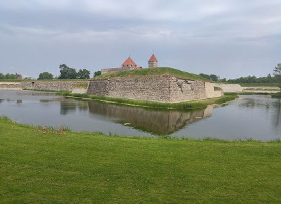 estonia/kuressaare-castle/landmark/kuressaare-linnuse-vallikraav