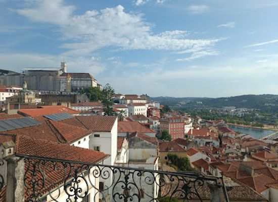 portugal/coimbra/alta-de-coimbra/landmark/porta-e-torre-de-almedina