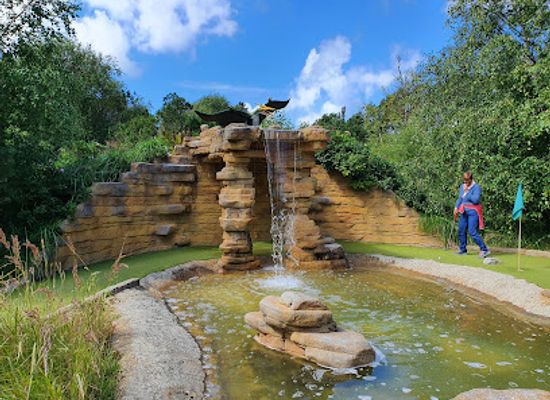 denmark/skagen/attraction/dino-minigolf